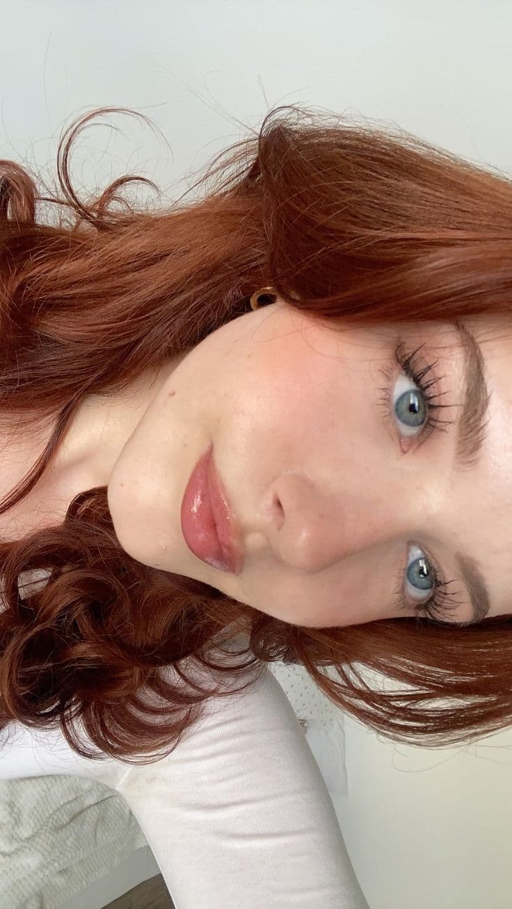 Lina, 23